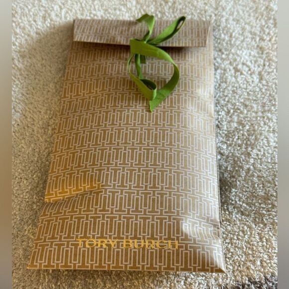 TORY BURCH Robinson Pebble Zip Continental Wallet leather Wristlet Black New - Picture 13 of 15